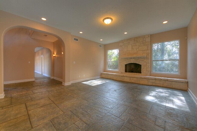 Building Photo - 2110 McCaleb Rd