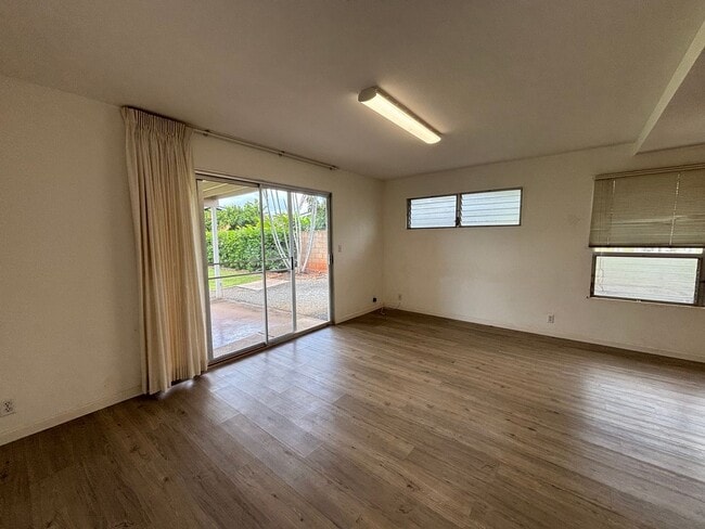 Building Photo - [4 Bed 2 Bath] Single Family Home with Large Backyard in Prime Aiea Location