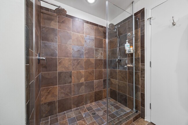 Building Photo - 310 S Michigan Ave