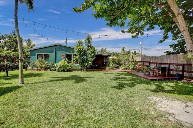 Building Photo - 7245 S Waterway Dr