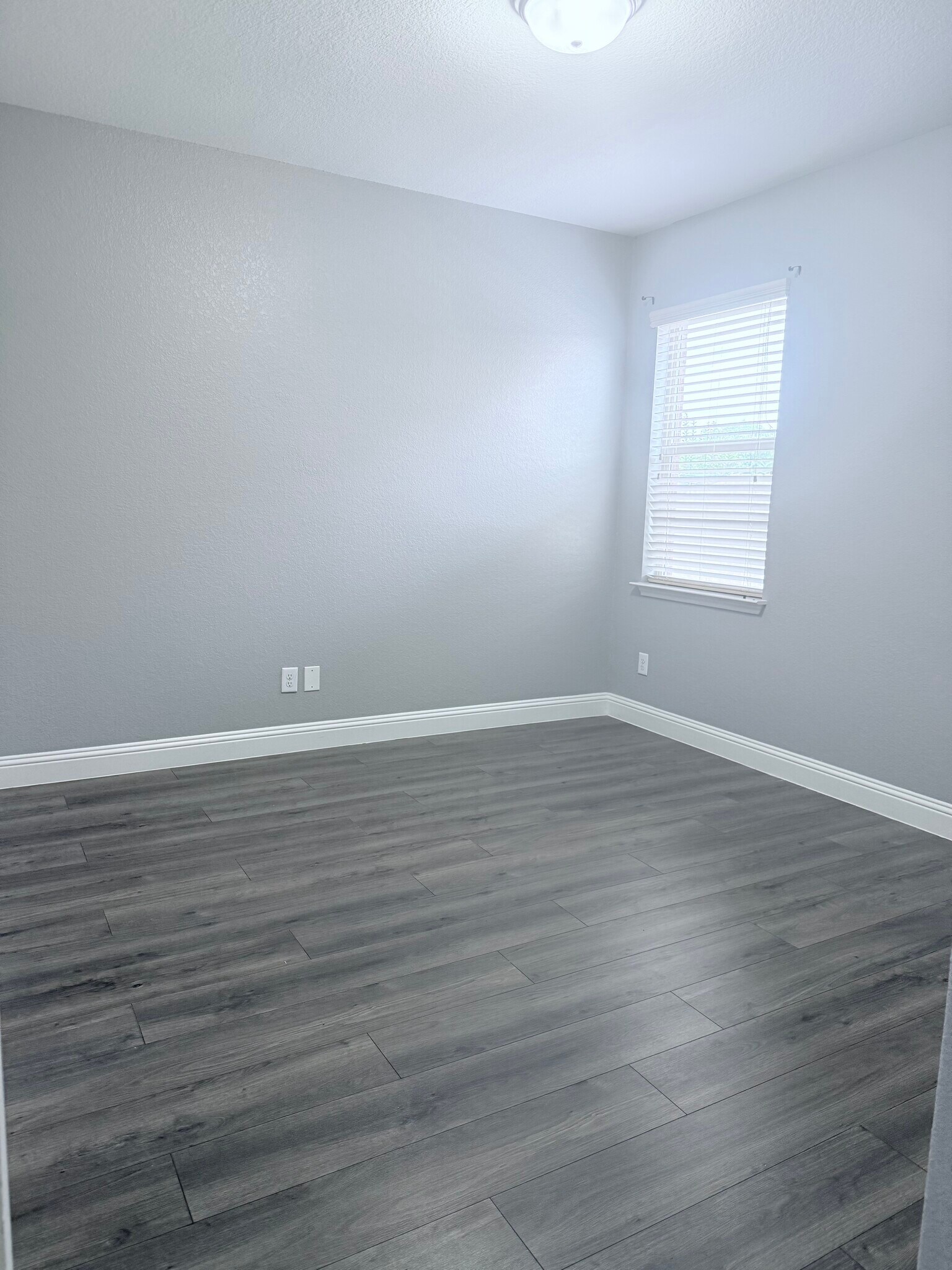 Building Photo - 503 Glenwood Ridge Dr