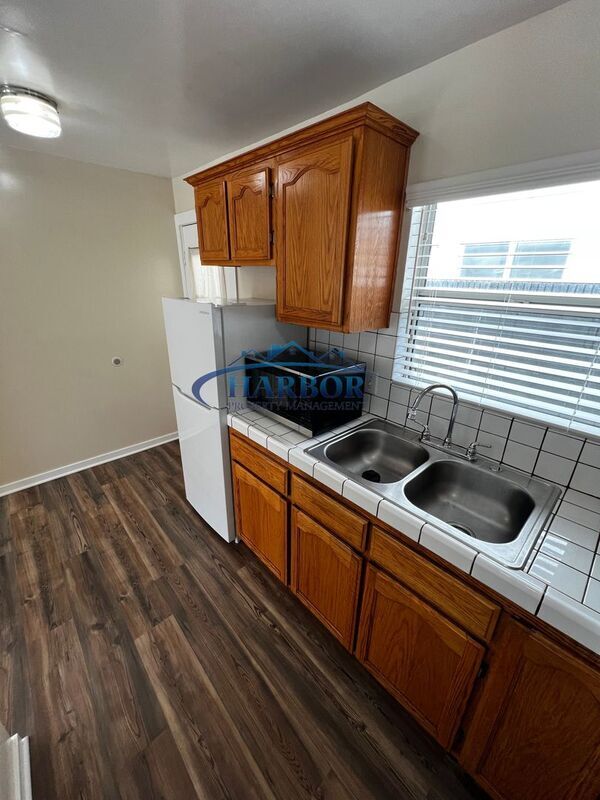 Building Photo - 1504 Madrid Ave