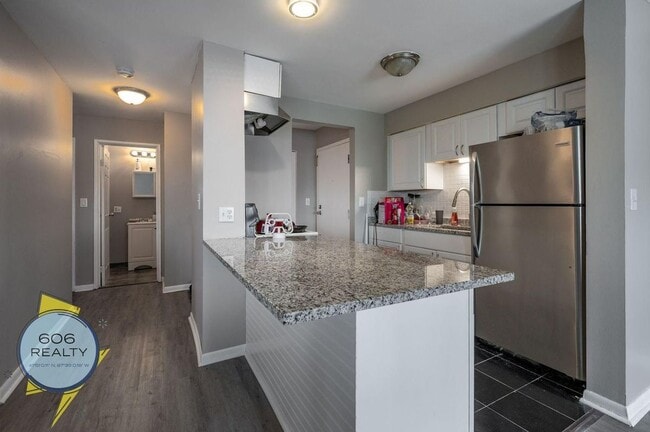 Building Photo - 2310 N Harlem Ave