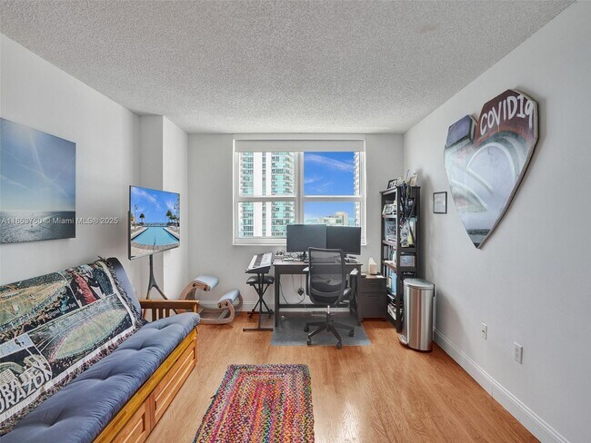 Building Photo - 1155 Brickell Bay Dr