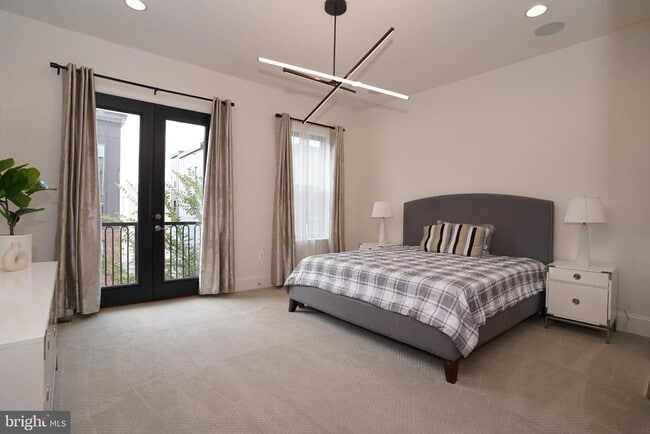 Building Photo - 44655 Provincetown Dr