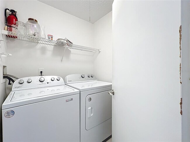 Building Photo - 2580 Grassy Point Dr