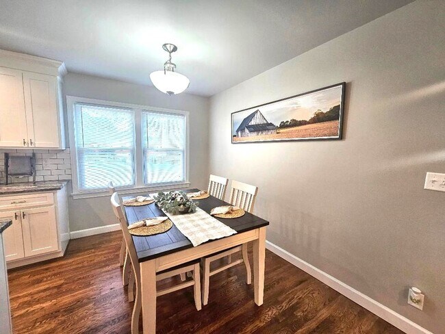 Building Photo - 3 Bedroom home minutes from Prisma Health and Downtown Greenville