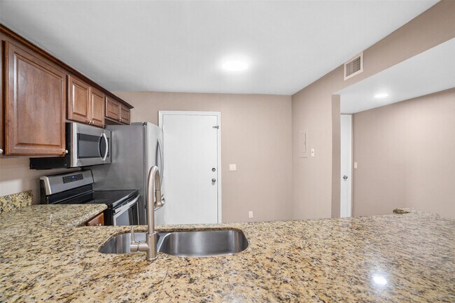 Building Photo - 22615 SW 66th Ave