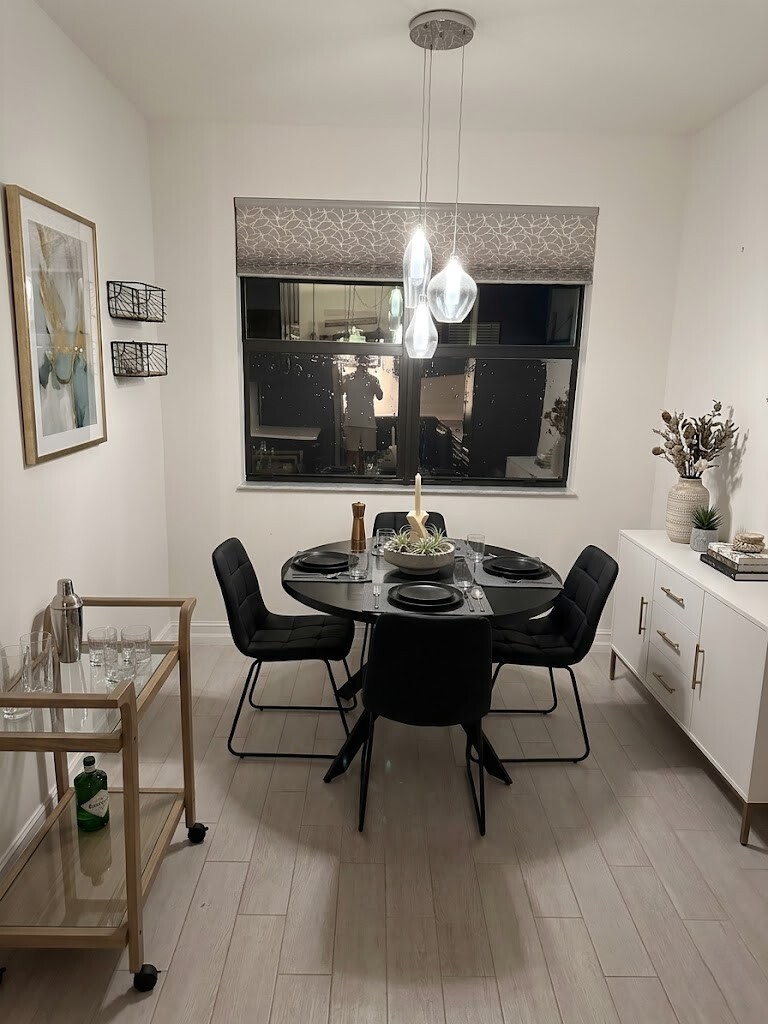 Breakfast Table - 15851 Portofino Springs Blvd