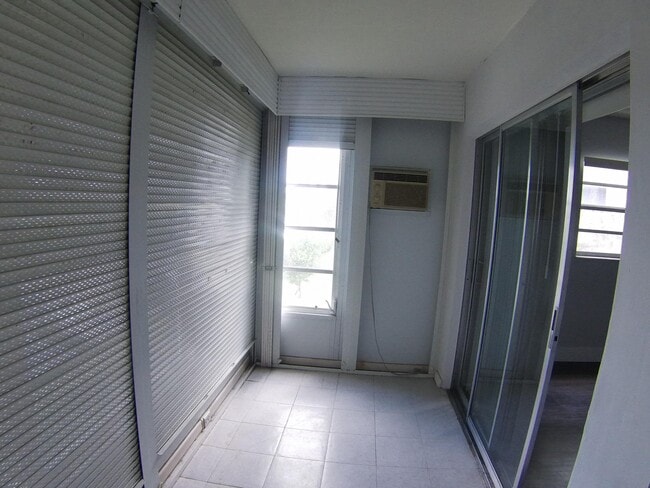 Building Photo - 34 Normandy A