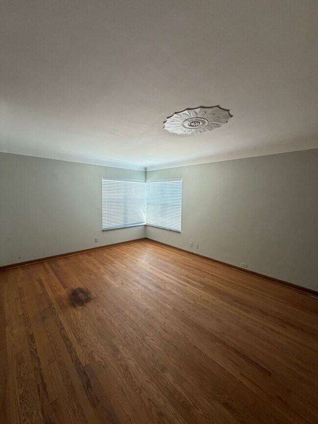 Building Photo - 89 Willmore Rd