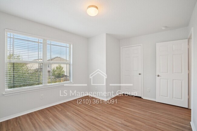 Building Photo - 6018 Upland View