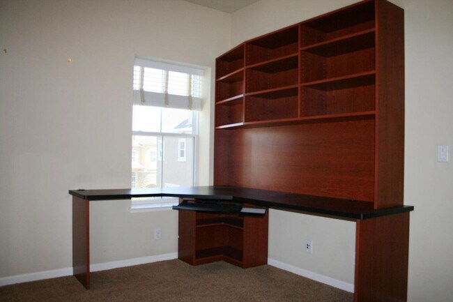Building Photo - Beautiful Sunnyvale Townhouse!