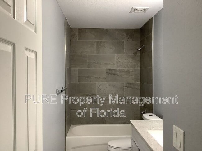 Building Photo - 2629 SW 175 Loop