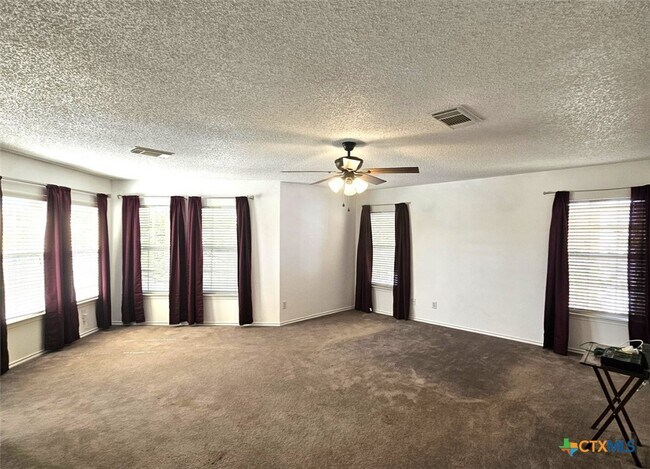 Building Photo - 1648 Dogwood Ln