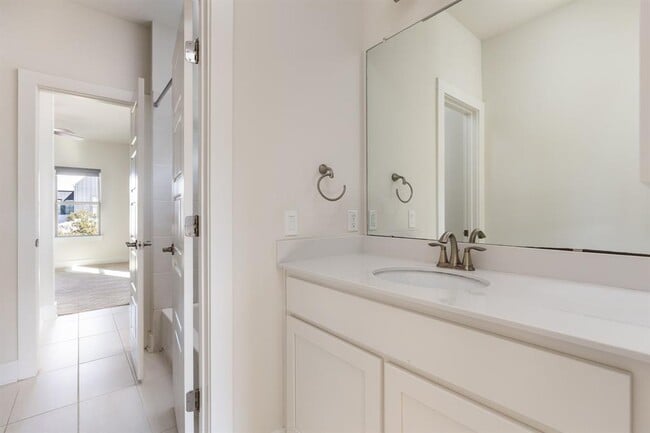 Building Photo - 2401 McBee St