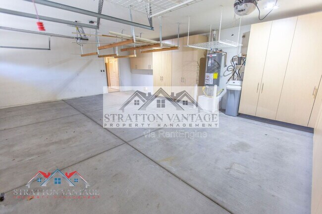 Building Photo - 4808 W Allen St