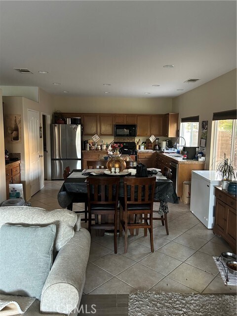 Building Photo - 9656 Spyglass Ave