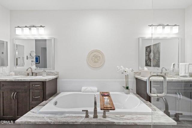 Building Photo - 4008 Tradewinds Dr