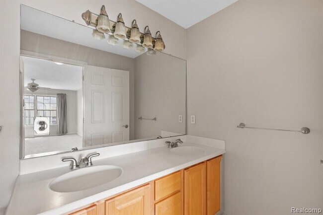 Building Photo - 3292 Newbury Pl