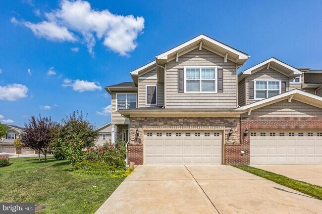 Building Photo - 105 Elton Farm Cir