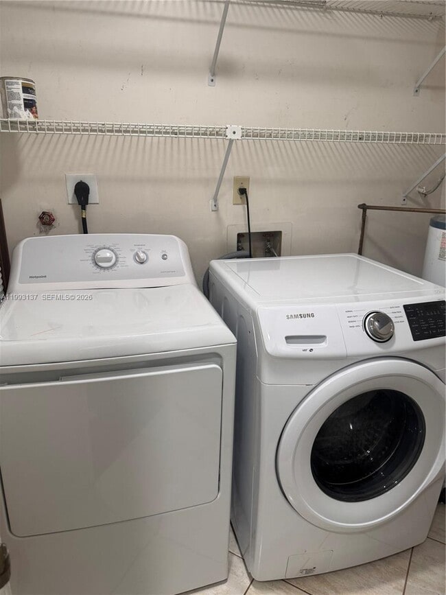 Building Photo - 10233 NW 9th St Cir