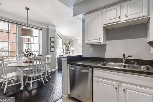 Building Photo - 800 Peachtree St NE