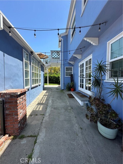 Building Photo - 908 Parkman Ave