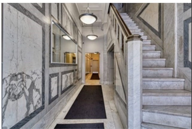 Building Photo - 449-463-463 Washington St