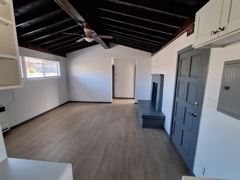 Living room - 1412 W 107th St