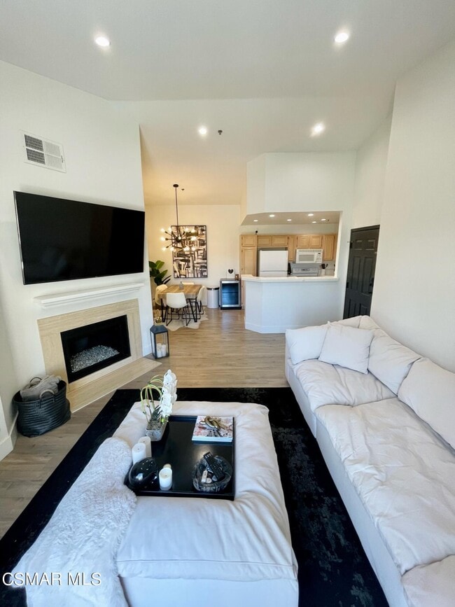 Building Photo - 675 Oak Run Trail