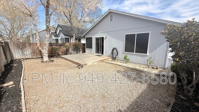 Building Photo - 1747 Bluehaven Dr