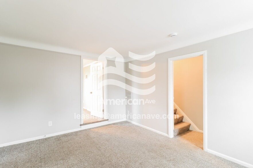 Building Photo - 1593 Leblanc St