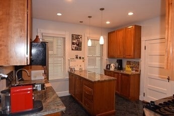 Building Photo - 22 Fayette St