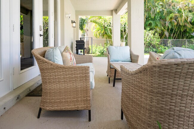 Building Photo - 5569 SE Hammock Reserve Terrace