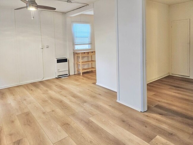 Building Photo - 258 Center St