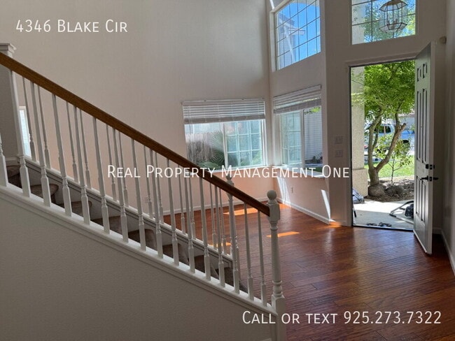 Building Photo - 4346 Blake Cir
