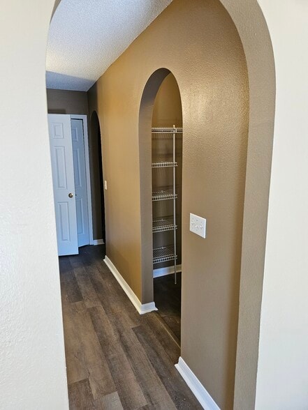 Building Photo - 9316 N Dallas Way