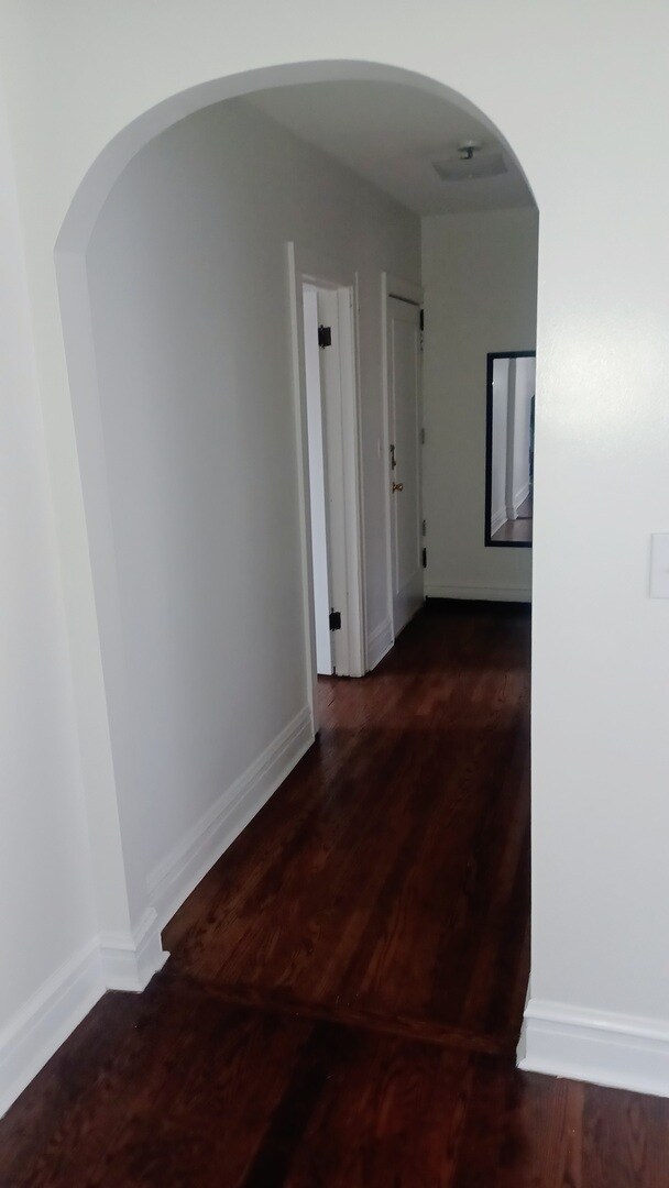 Building Photo - 5132 W 21st St