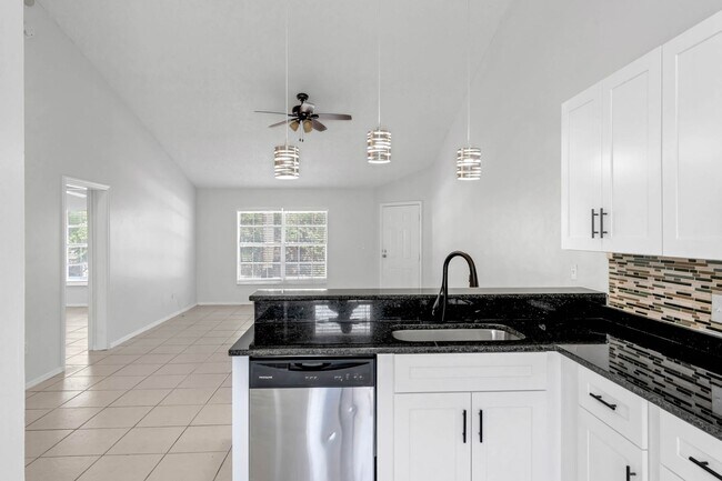 Building Photo - Spacious 2/2 Condo In Lancelot at Winter Park