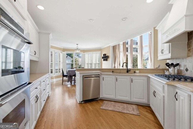 Building Photo - 200 Azalea Cove Ln