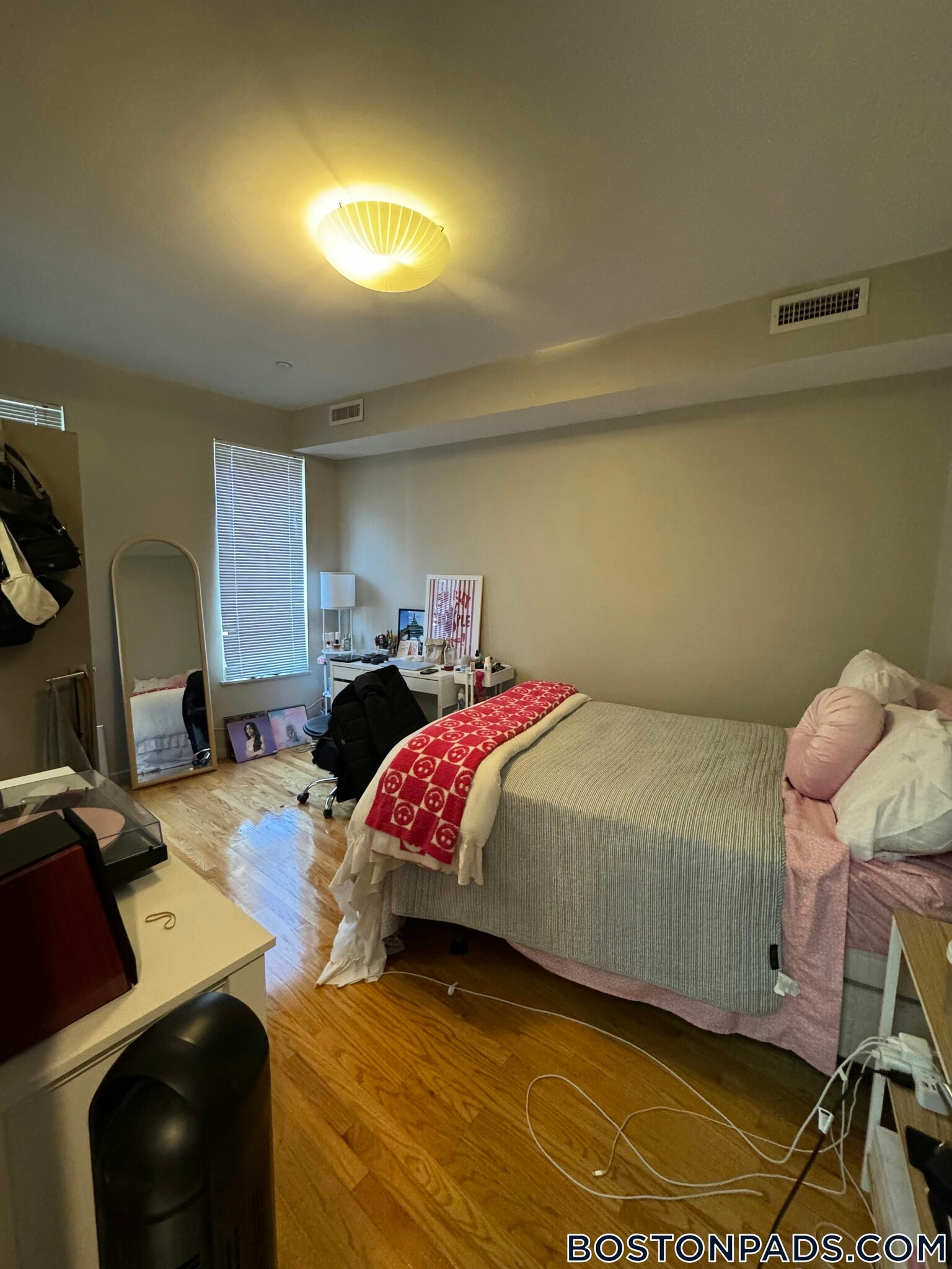 Building Photo - 57 Glenville Ave