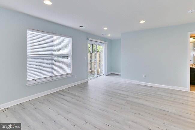 Building Photo - 42626 Beckett Terrace