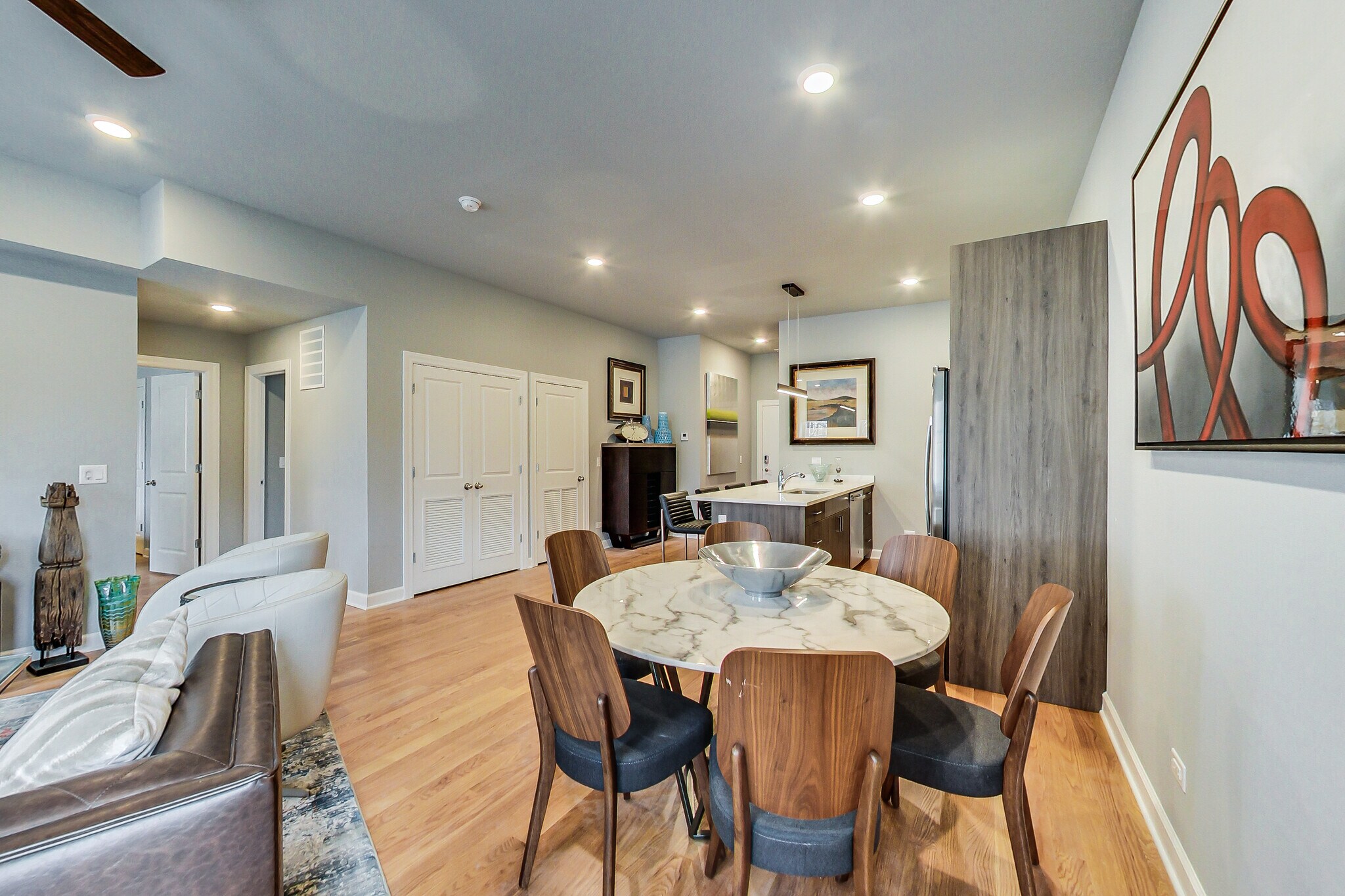 Building Photo - 5117 S Kenwood Ave