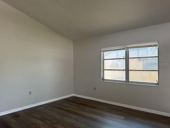 Building Photo - 6568 W Shore Cir