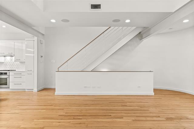 Building Photo - 3344 Miro Pl