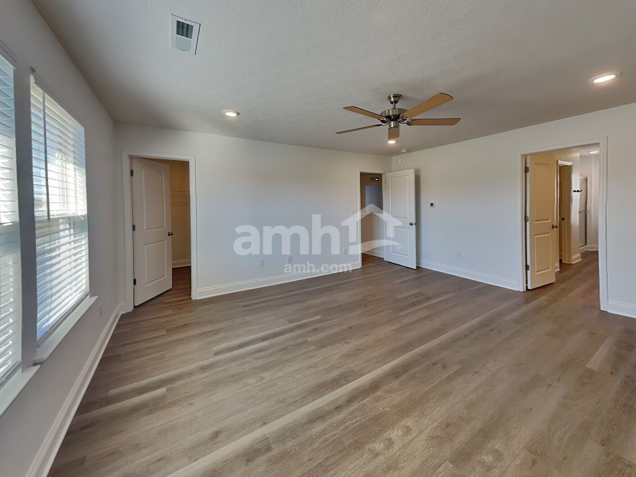 Building Photo - 9181 Henley Ave