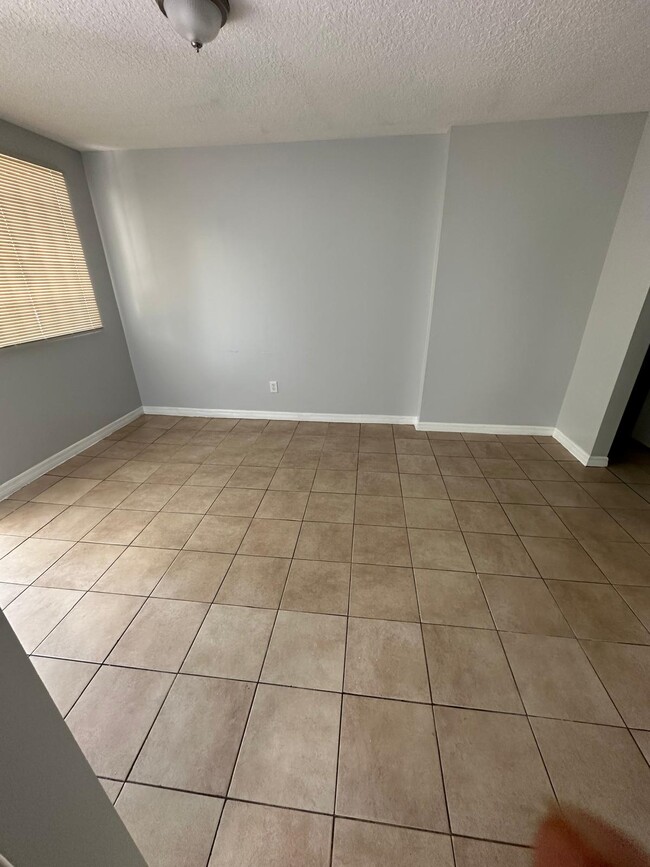 Building Photo - 1579 W 23rd St