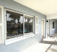Building Photo - 122 Water Front Way