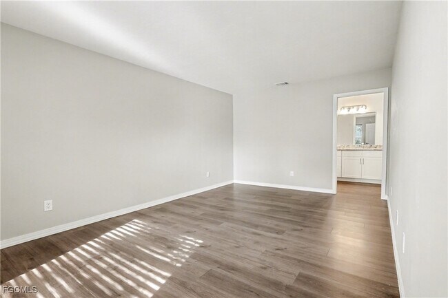 Building Photo - 1416 SW 50th St